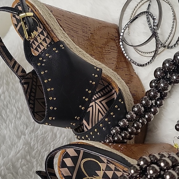 🆕️NWOT Bundle Jessica Simpson Wedges-Sexy Necklace, Earrings, and 5 Bracelets!! - Picture 6 of 9